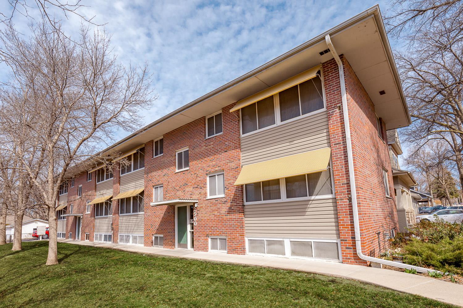 Lincoln Condo: 2500 N 56th ST