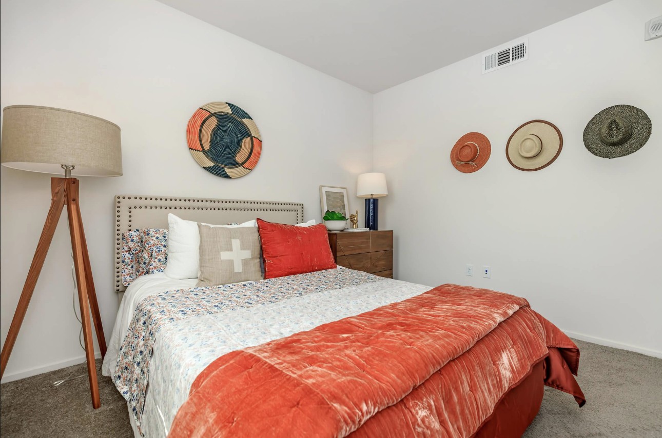 Ontario Apartment: 840 S Magnolia Ave.