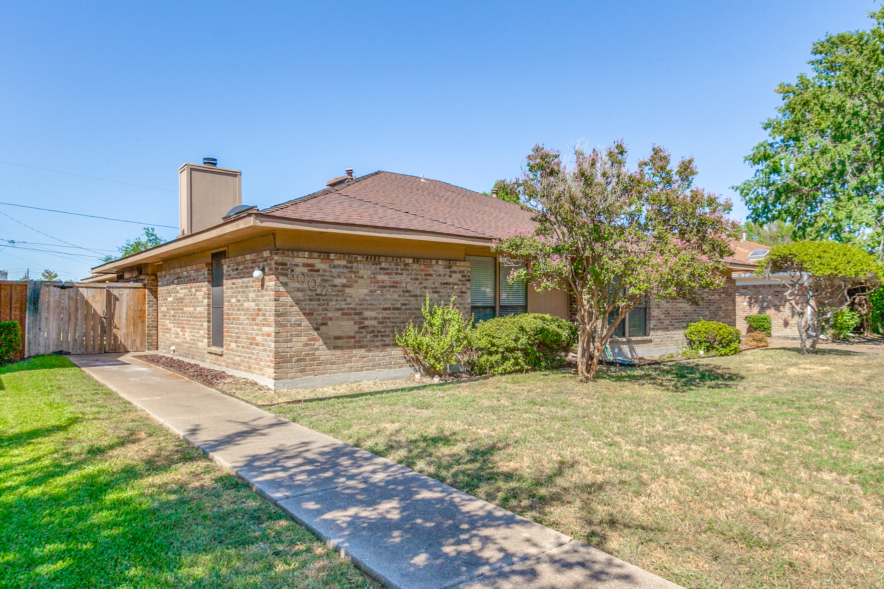 Dallas House: 3007 Allister St