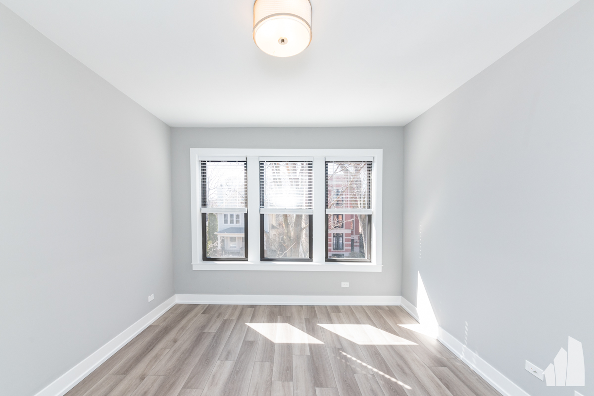 Chicago Condo: 3933 North Janssen Avenue