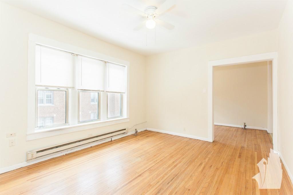 Chicago Condo: 620 West Barry Avenue