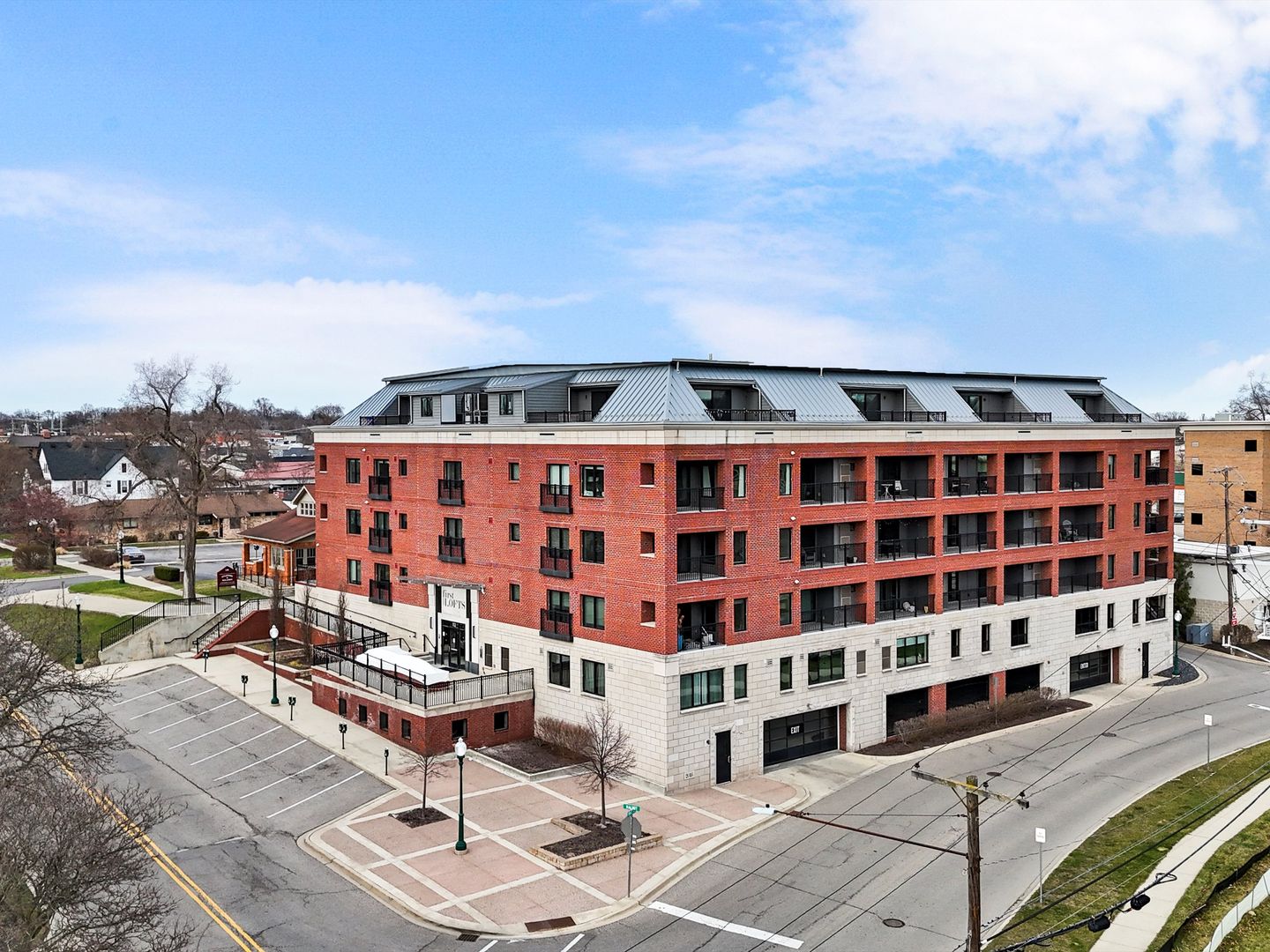 Rochester Apartment: 112 Walnut Blvd