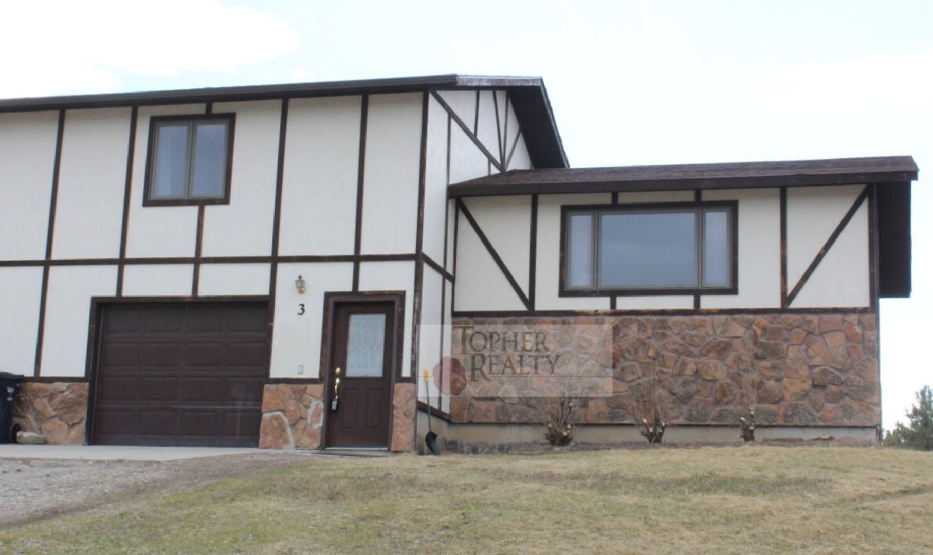 Clancy Condo: 3 Cambridge Court