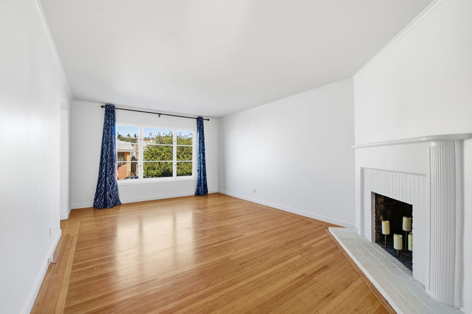 San Francisco House: 347 Staples Avenue