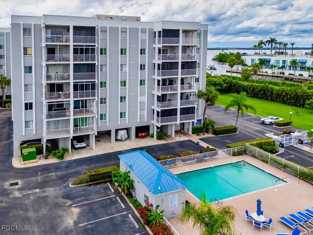 Fort Myers Condo: 2885 Palm Beach Boulevard