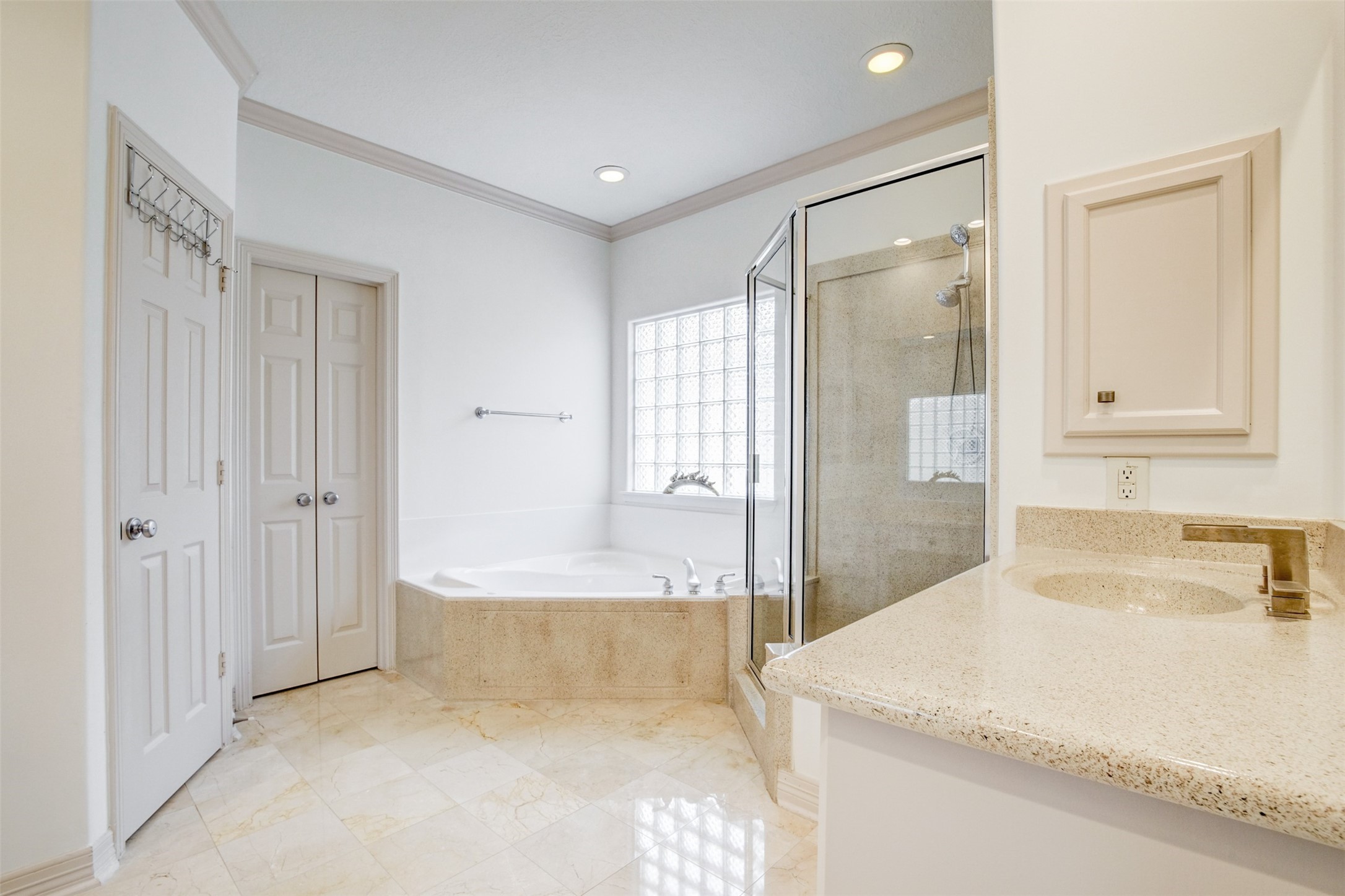 Houston Condo: 1515 Hyde Park Boulevard