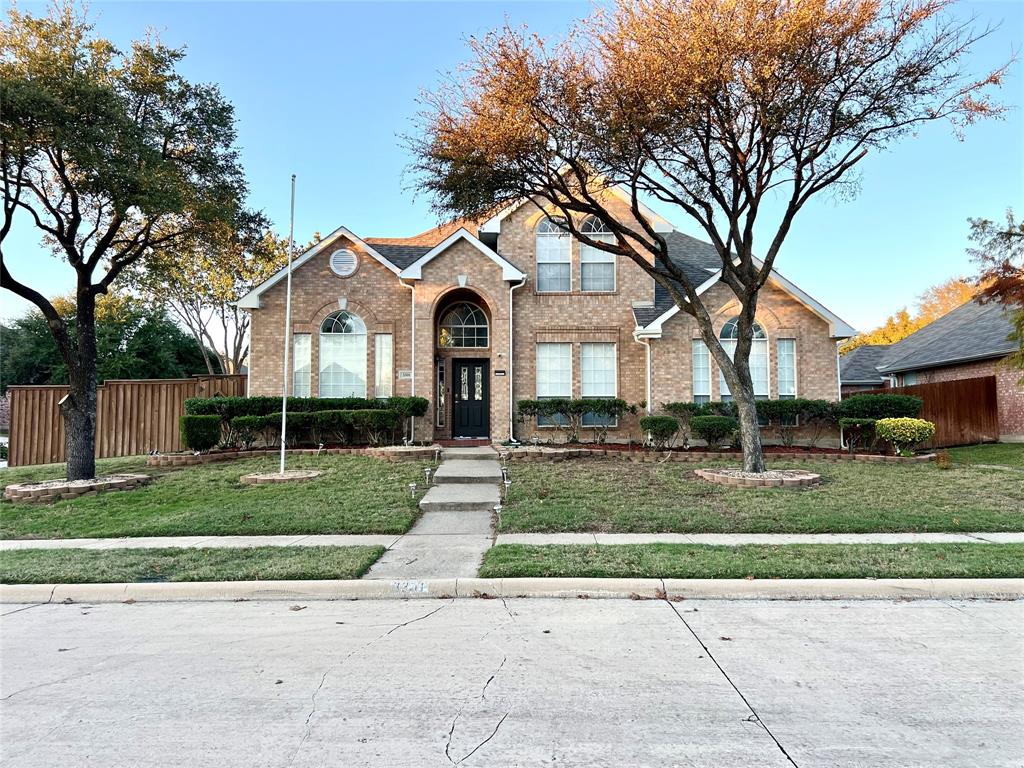 Plano Condo: 3301 Bluegrass Drive