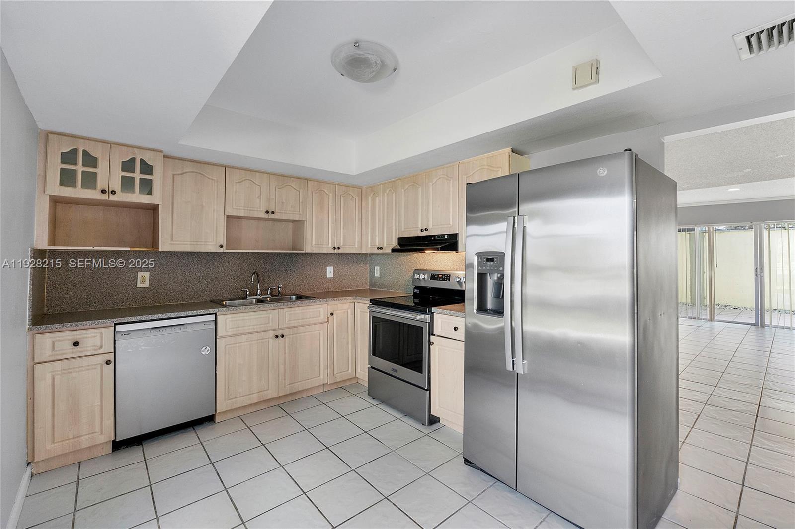 Tamarac Condo: 5850 Northwest 57th Avenue