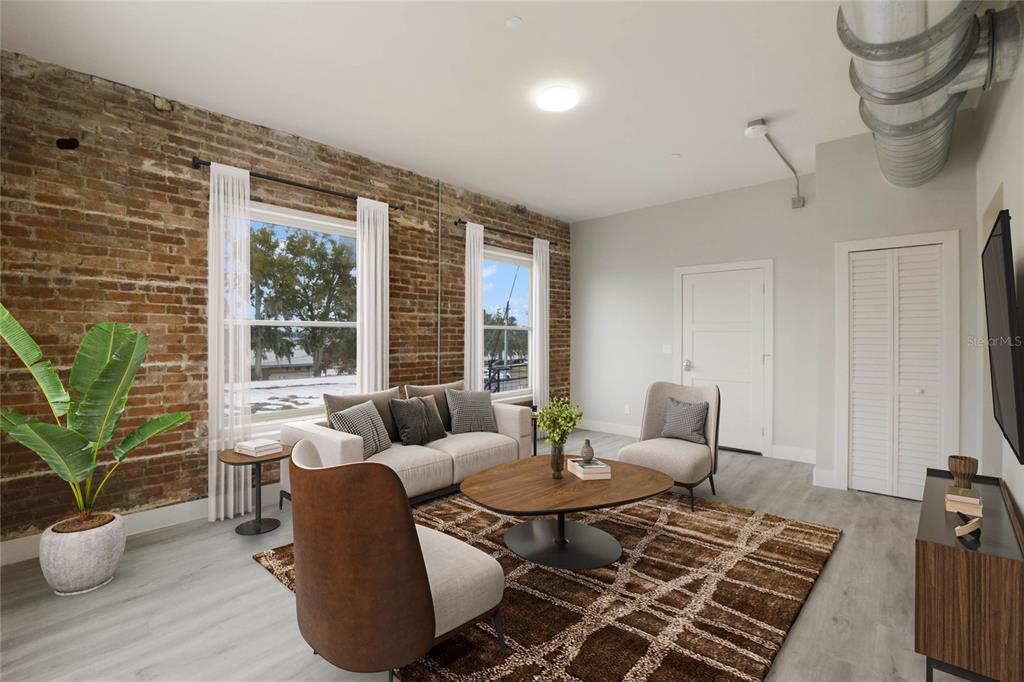 Clermont Condo: 792 West Montrose Street