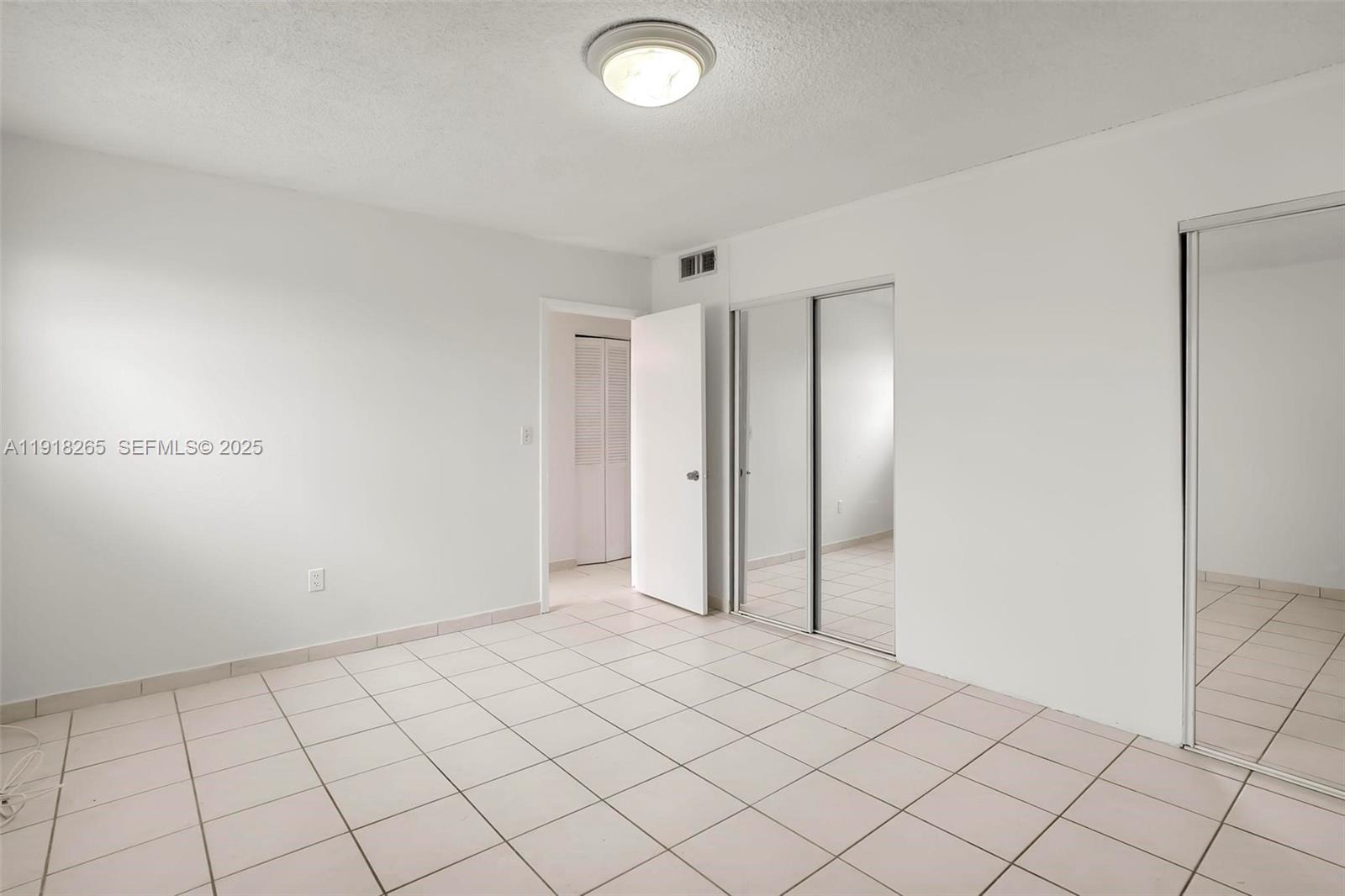 North Miami Condo: 1975 Northeast 135th Street