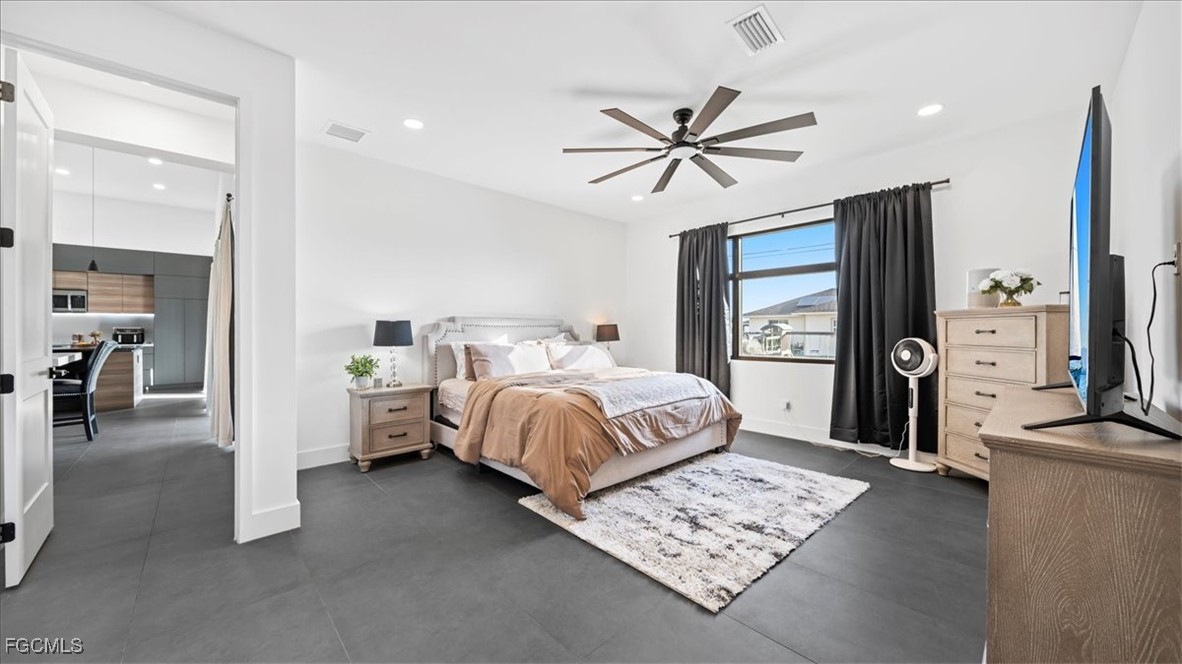 Cape Coral Condo: 1017 Northeast 4th Place