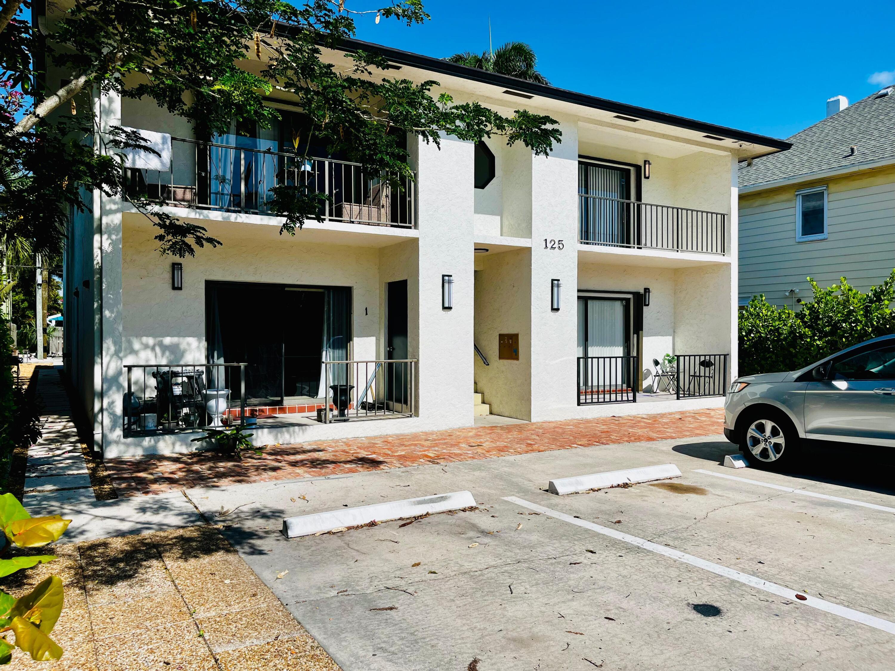 Lake Worth Beach Condo: 125 South Palmway