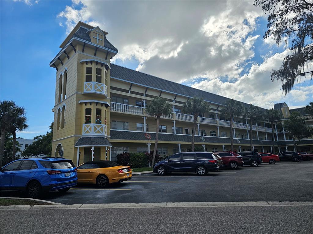 Clearwater Condo: 2459 Franciscan Drive
