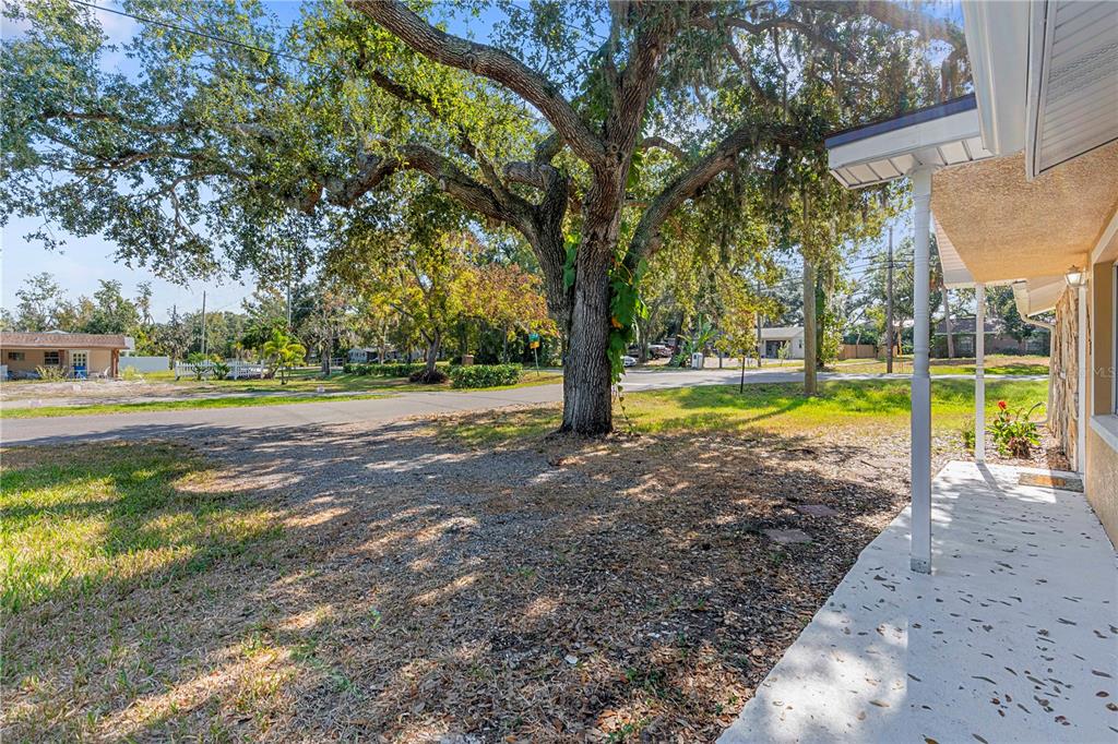 Riverview Condo: 8623 Parkway Circle