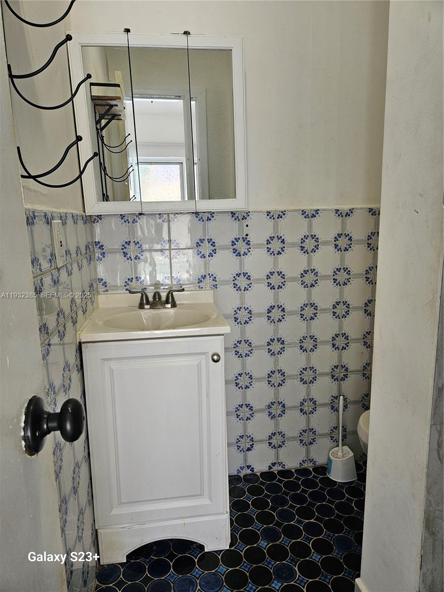 Hollywood Condo: 2019 Fletcher Street