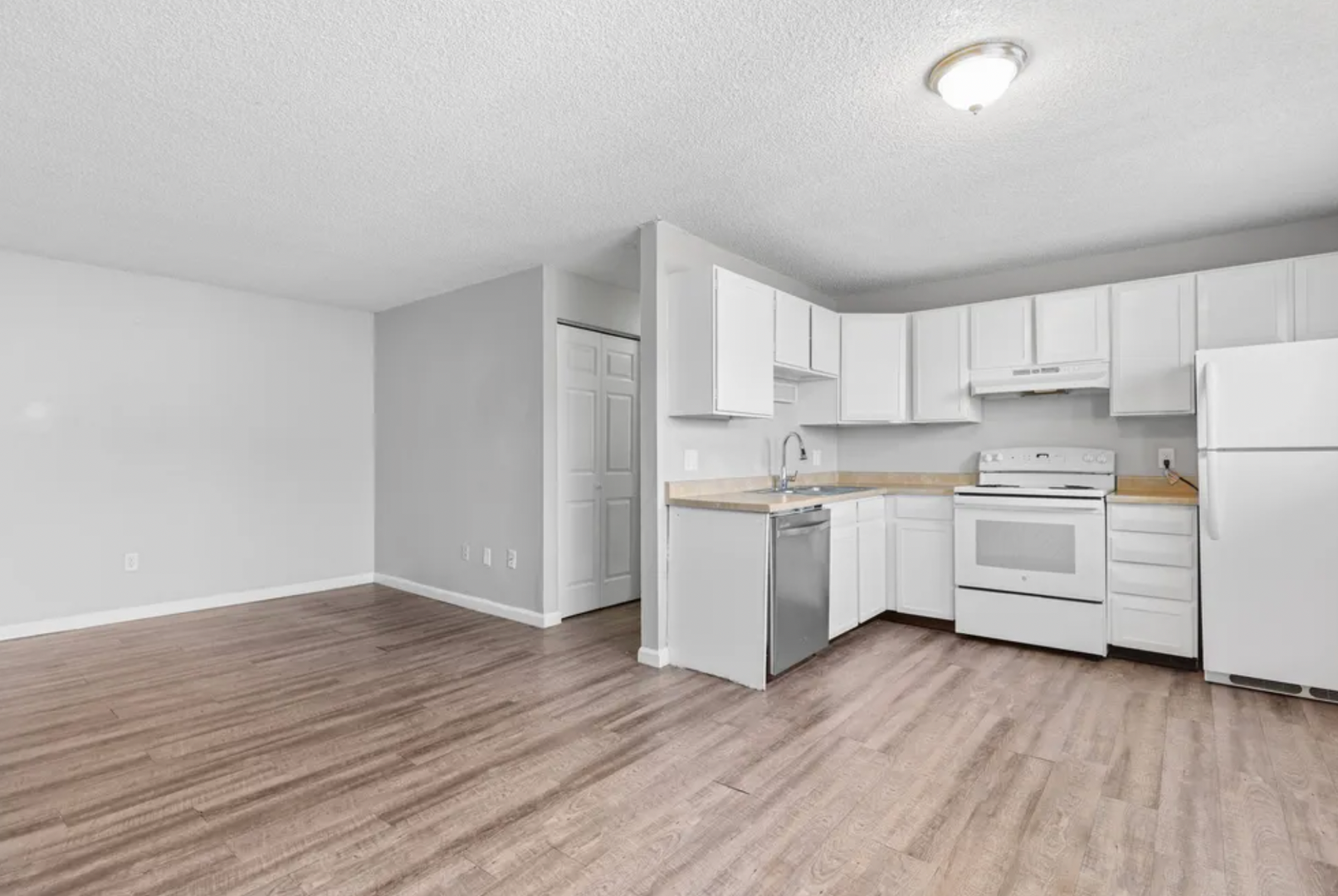 Denver Apartment: 3600 S Lowell Blvd