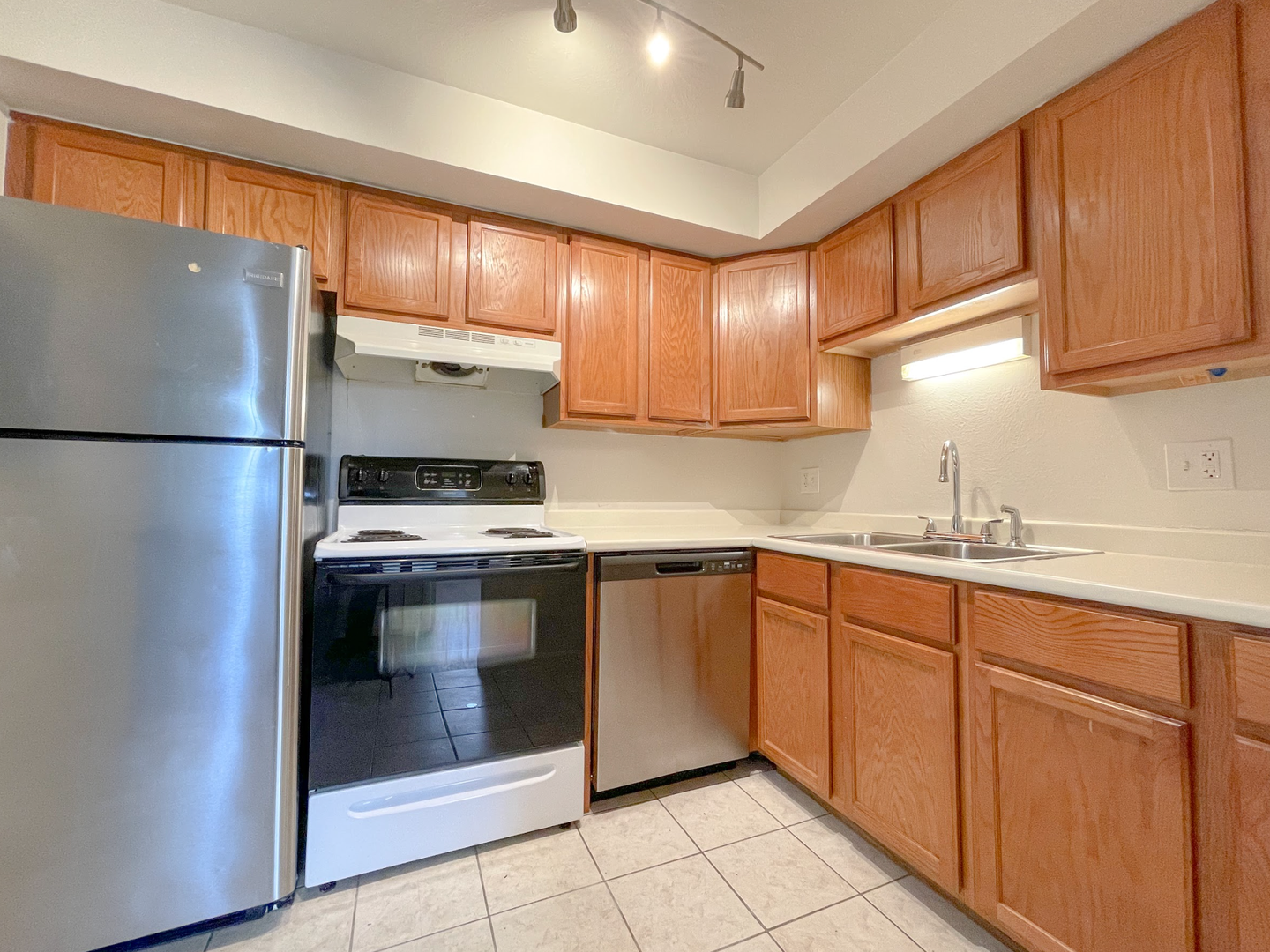 Westminster Apartment: 4160 W 74th Ave
