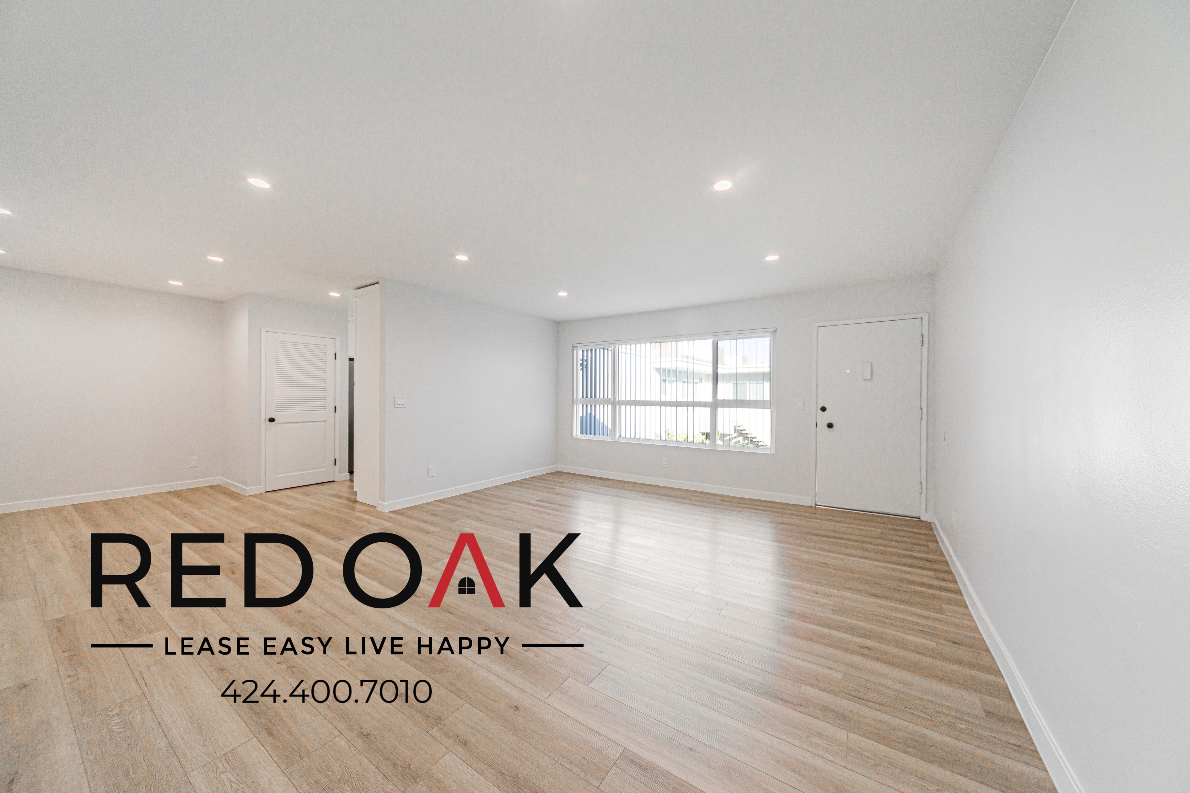 Los Angeles Condo: 18545 Clark St