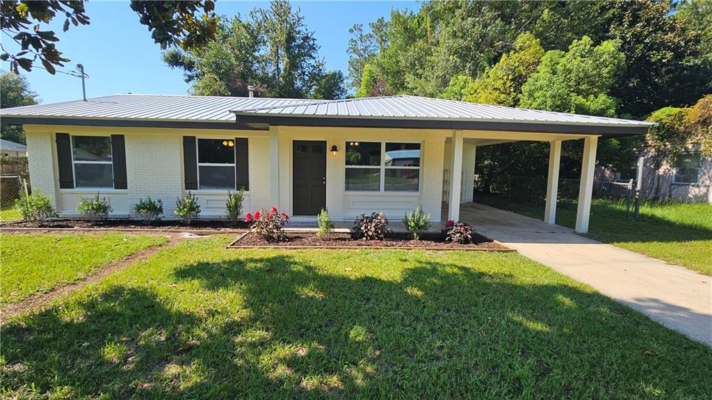 Brunswick House: 122 Saxon Street