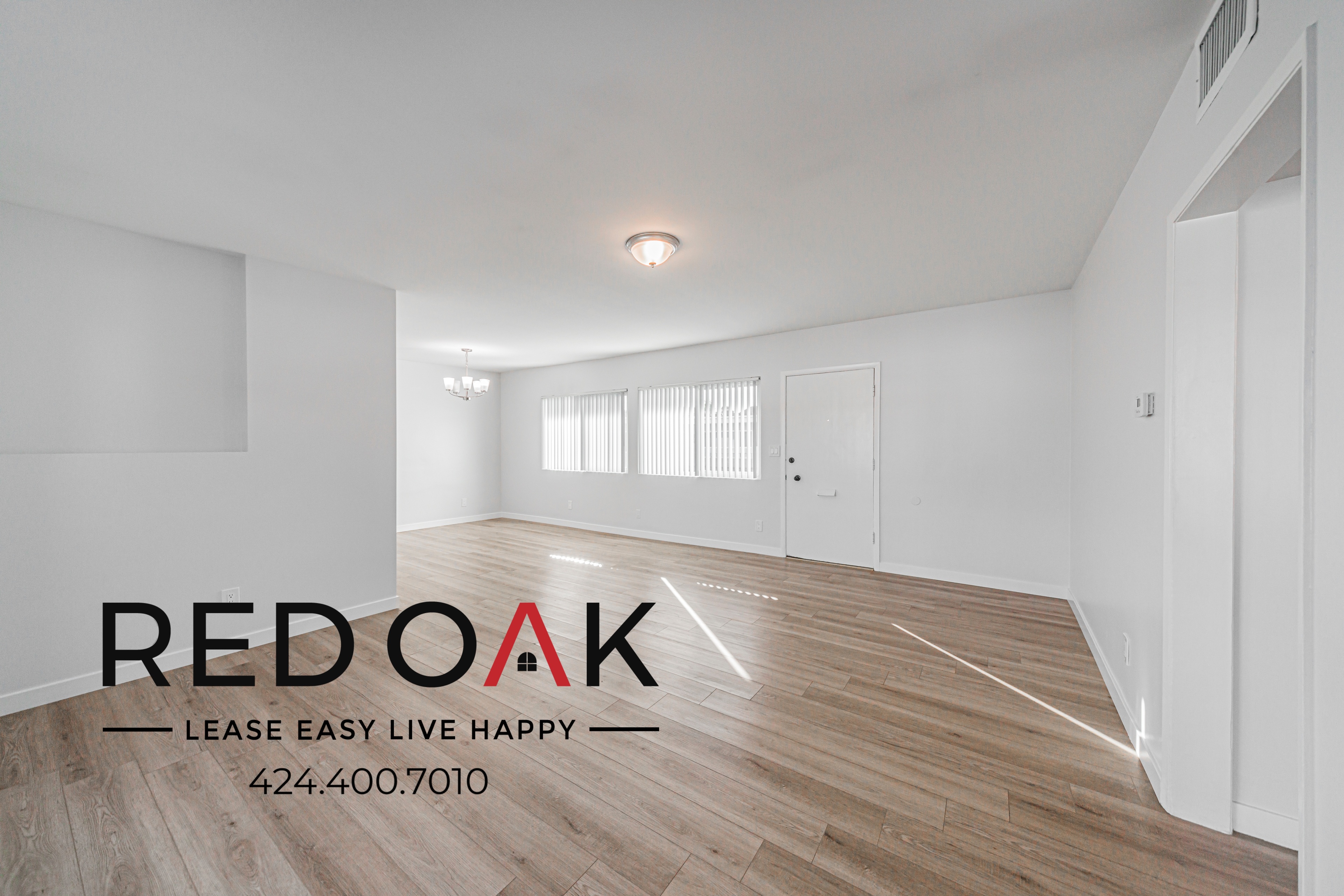Los Angeles Condo: 18545 Clark St