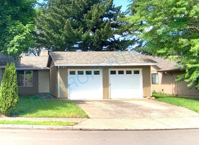 Troutdale Condo: 205 SE Sweetbriar Ln.