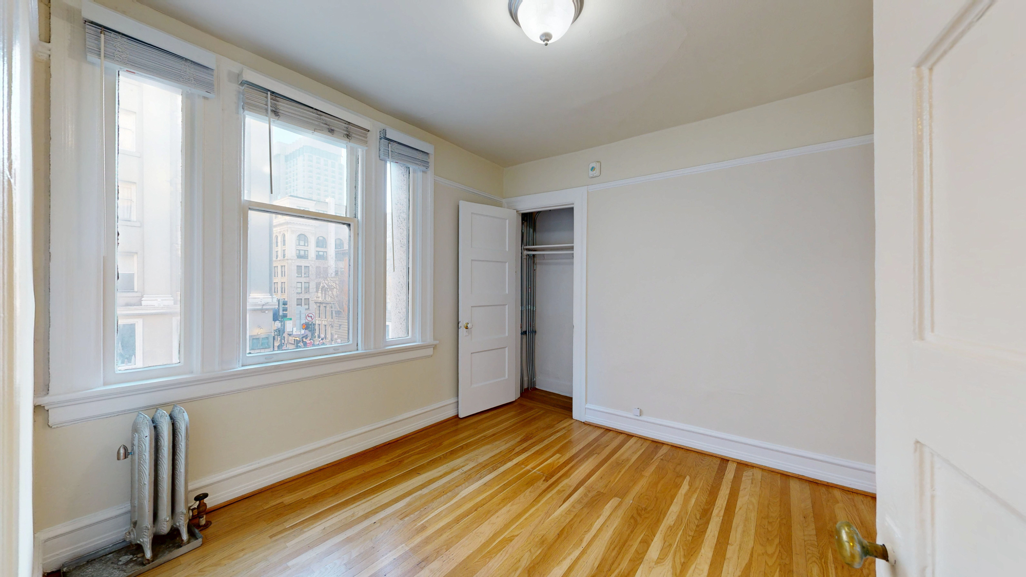 San Francisco Condo: 698 Bush St