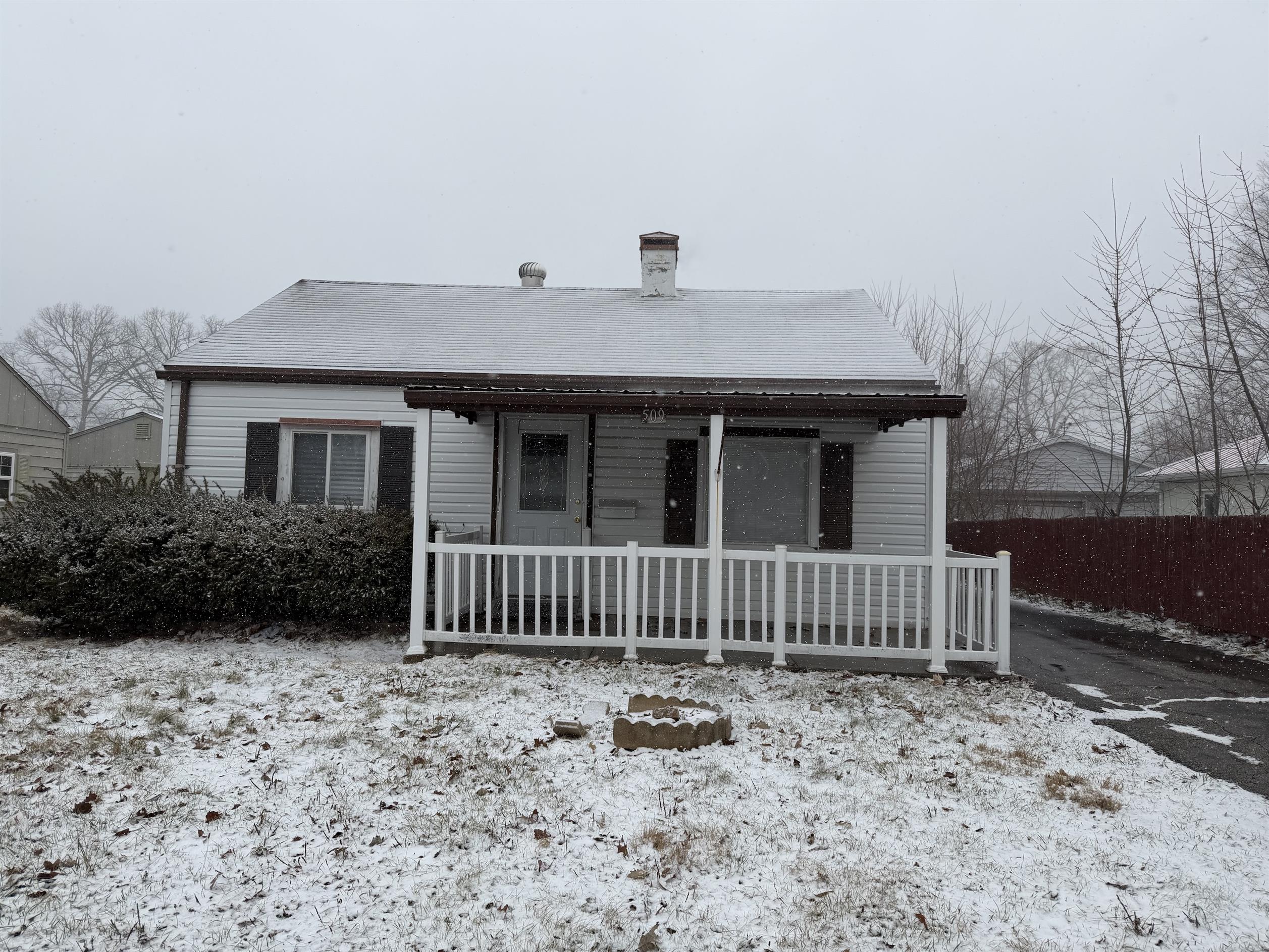 Danville House: 509 Shadowlawn