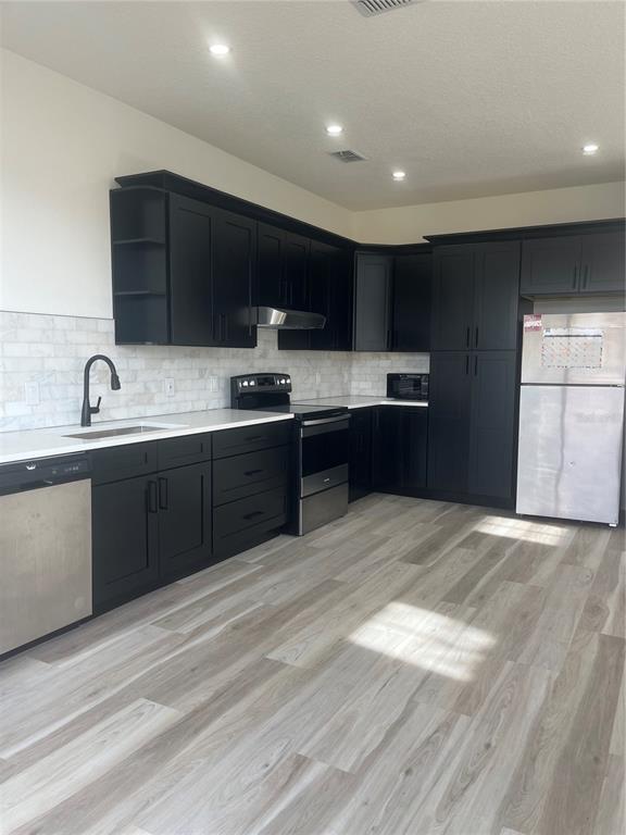 Davenport Condo: 550 Monroe Circle