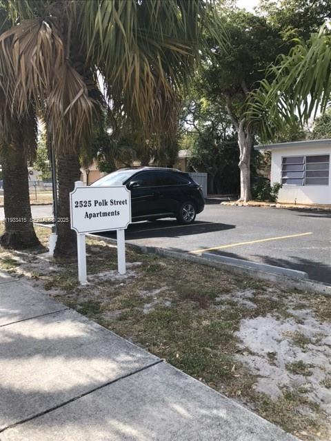 Hollywood Condo: 2525 Polk Street