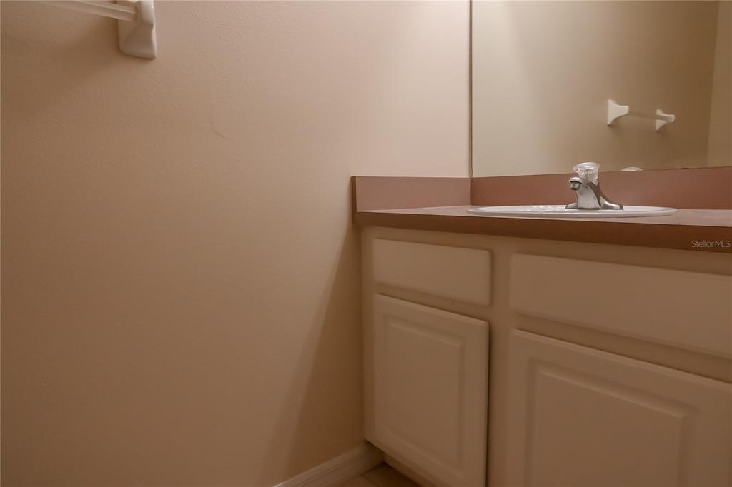 Davenport Condo: 704 Monroe Circle