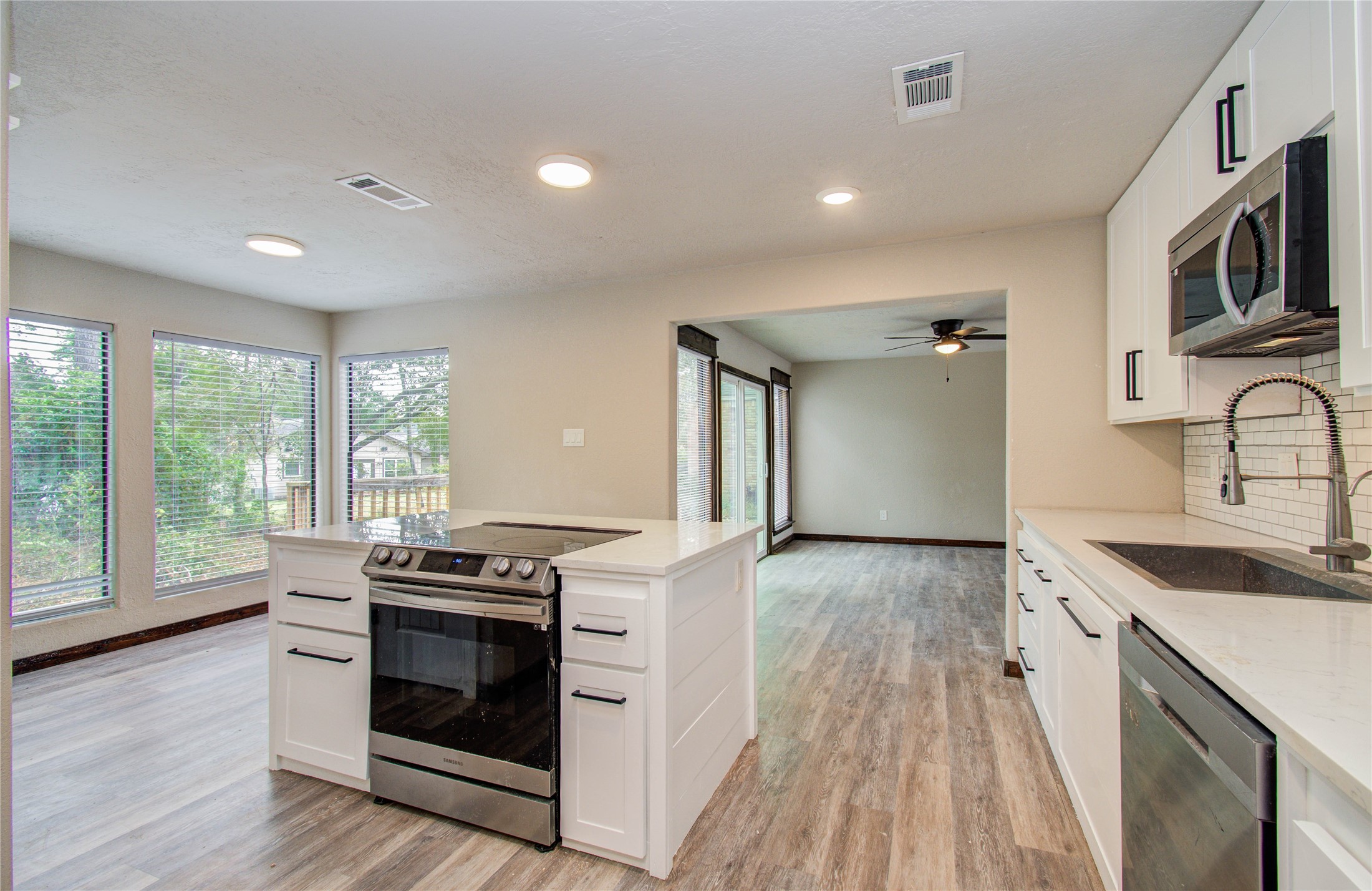 Conroe Condo: 712 Player Court