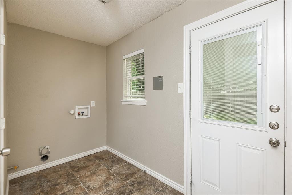 White Settlement Condo: 405 South Judd Street