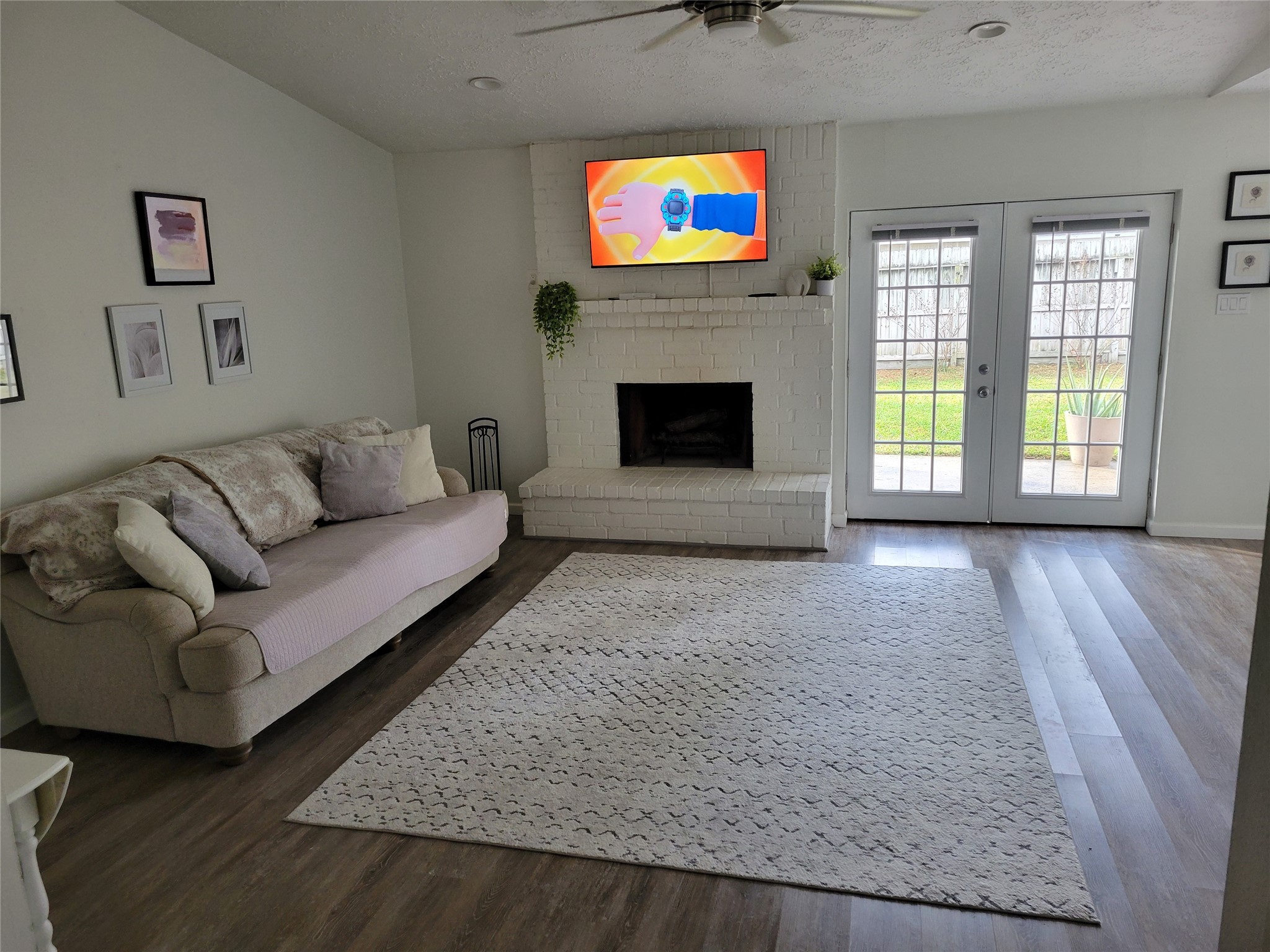 Spring Condo: 3527 Almondwood Drive