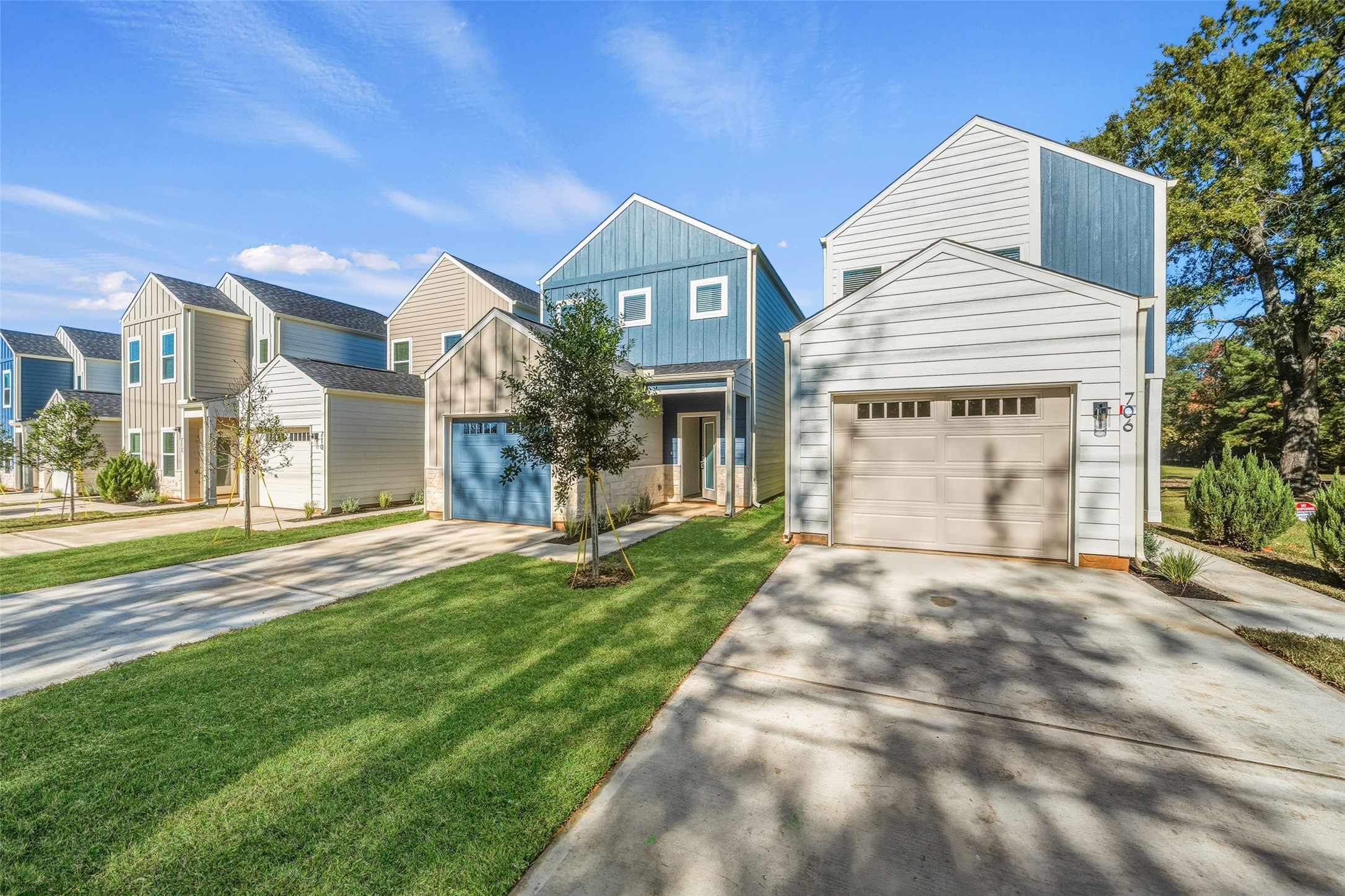 Conroe Condo: 706 West Dallas Street