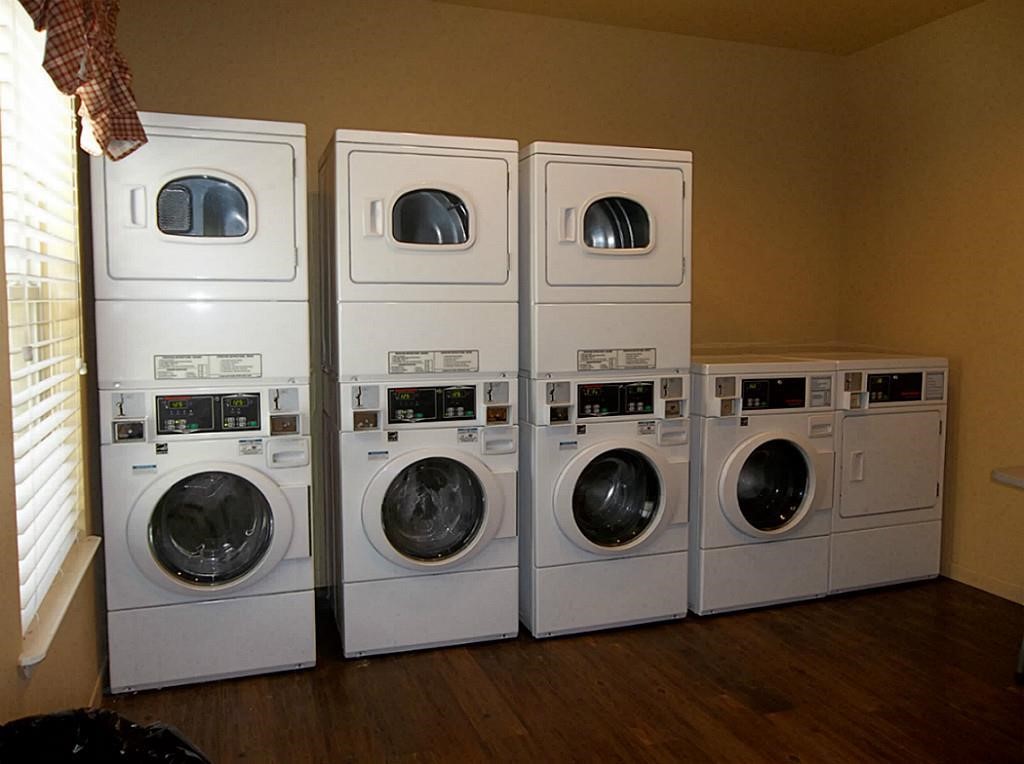 Burleson Condo: 514 Southeast Gardens Boulevard