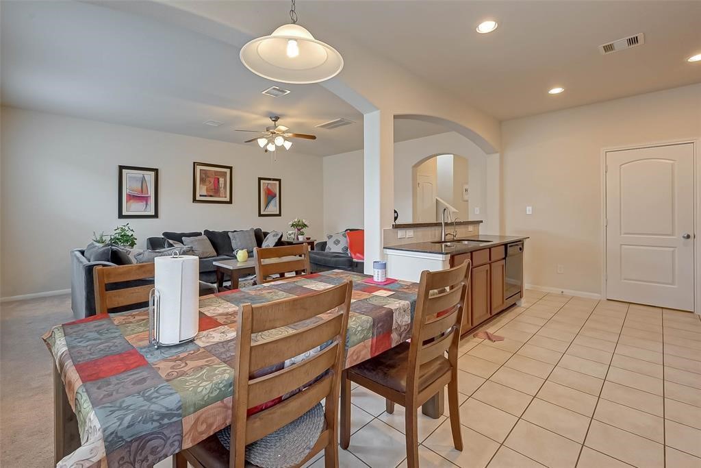 Houston Condo: 7215 Pavilion Drive