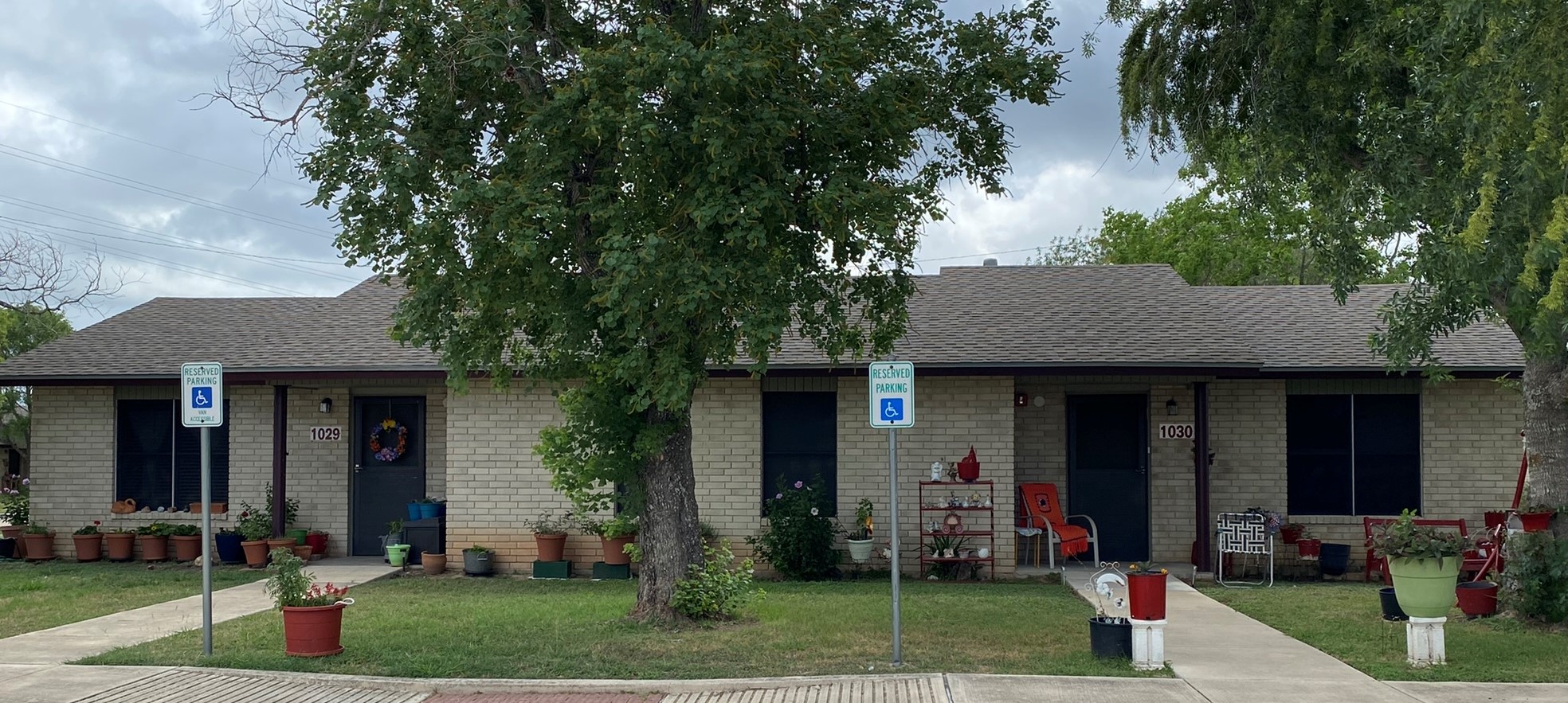 Lockhart Condo: 1200 Meadow Park