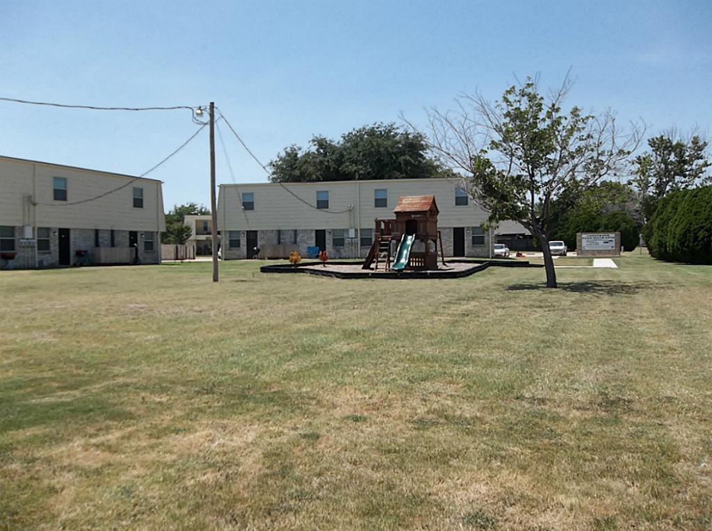 Burleson Condo: 321 Thomas