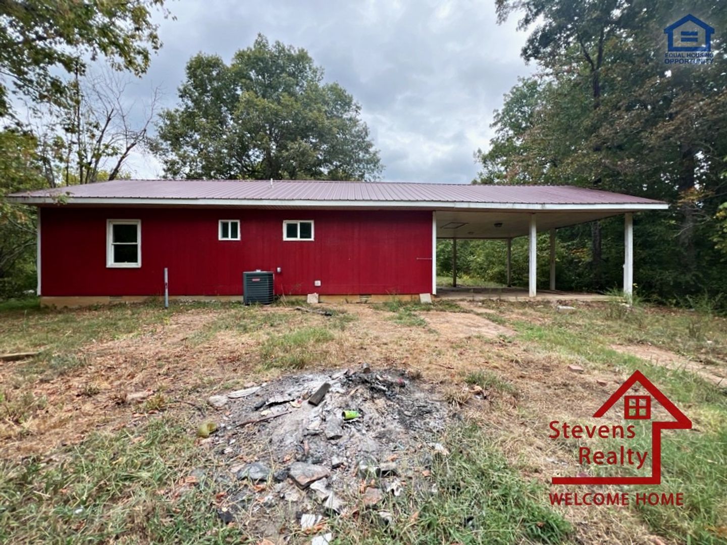 Walling House: 4713 Three Island Rd