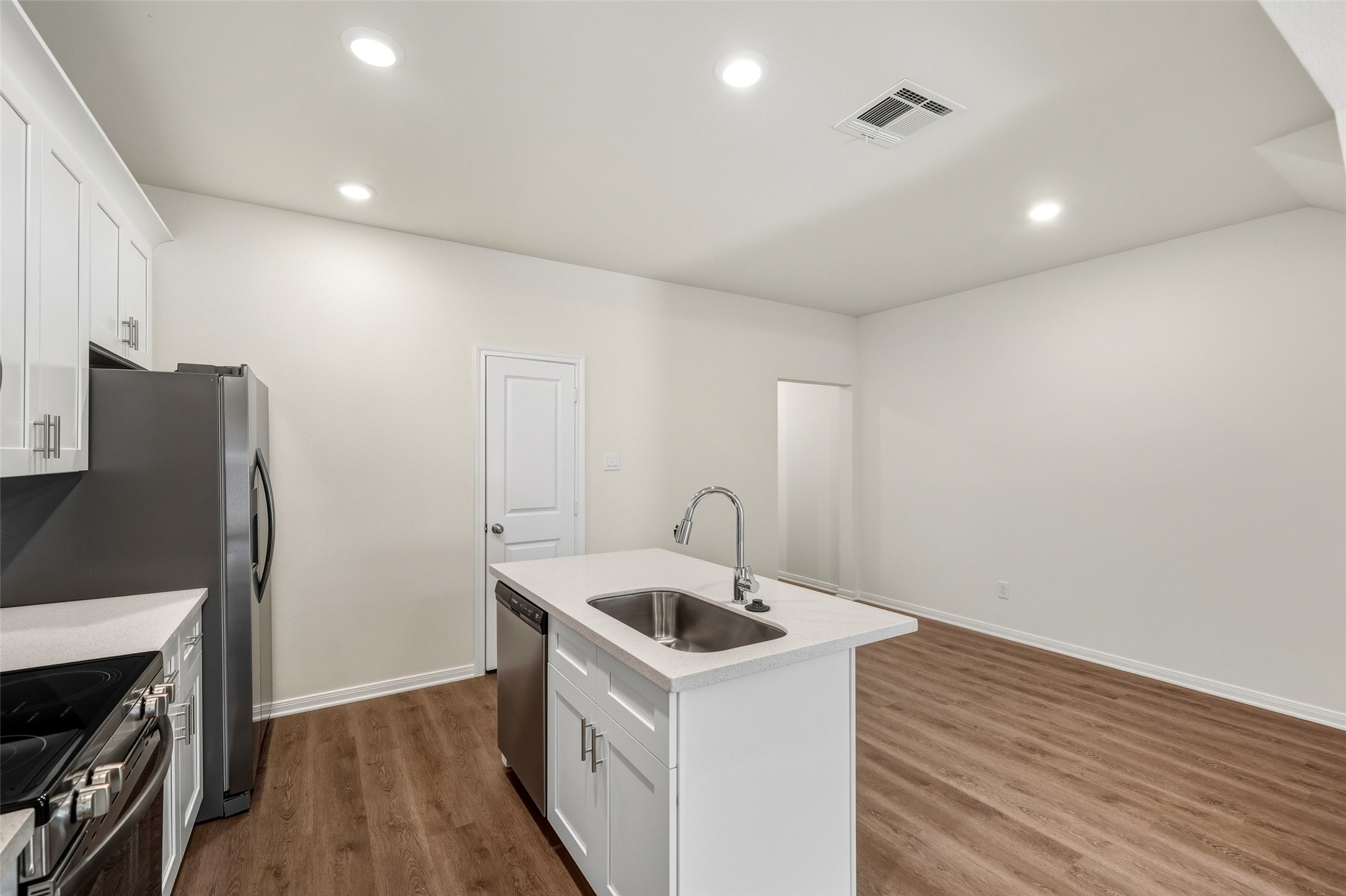 Conroe Condo: 708 West Dallas Street