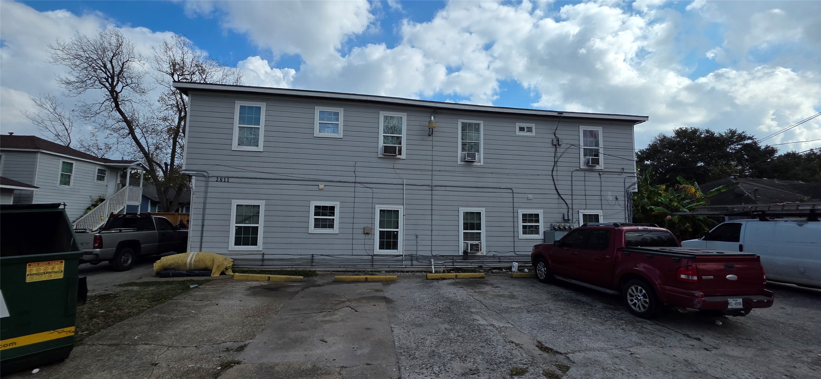 Houston Condo: 2811 Iola Street