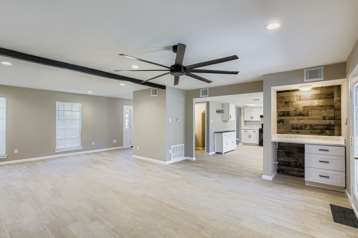 Houston Condo: 4819 Brooklawn Drive