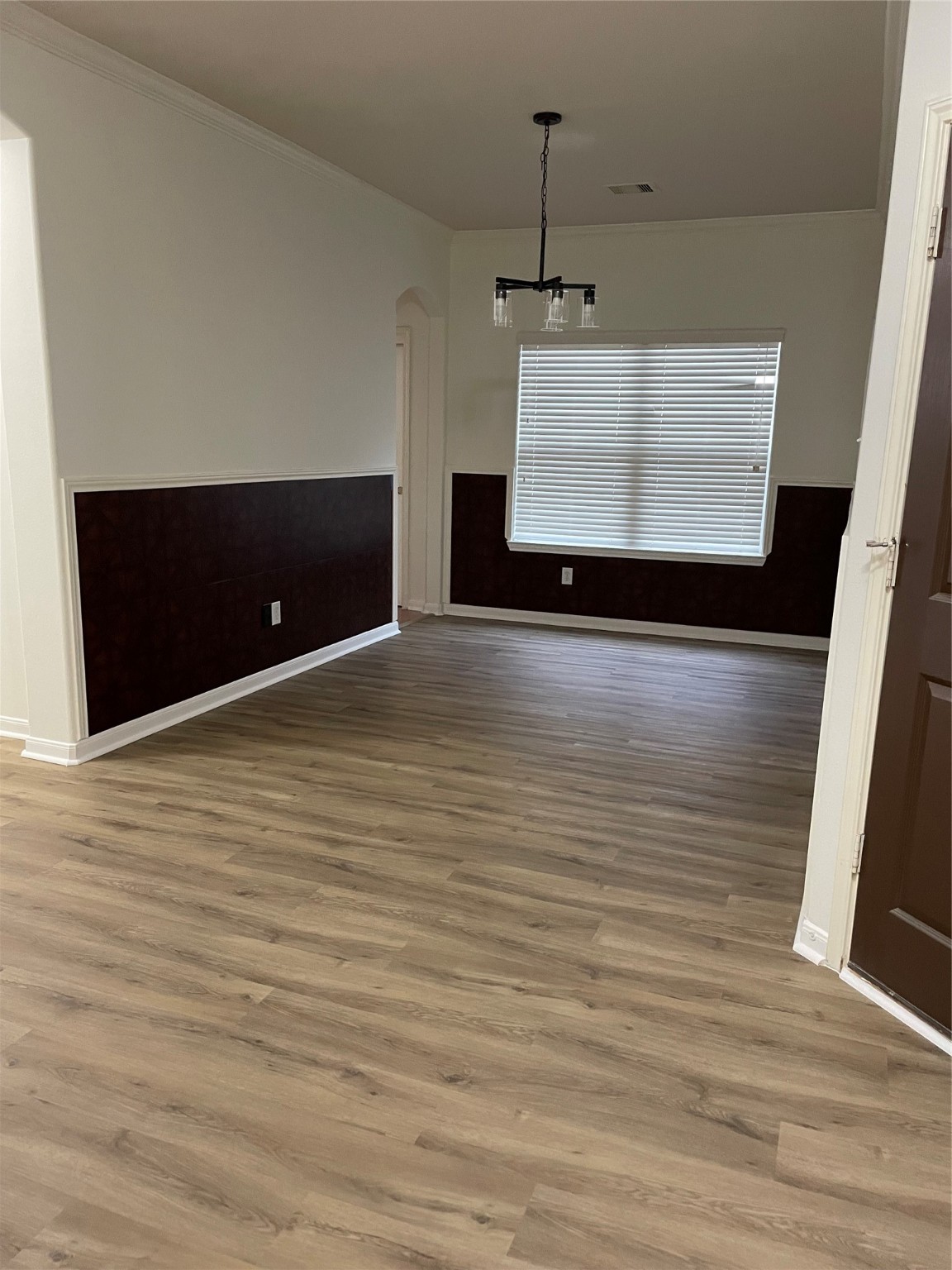 Spring Condo: 718 Hazystone Court