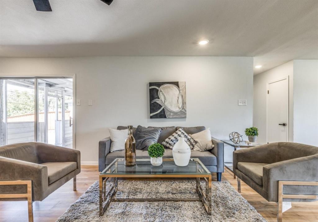 Dallas Condo: 8011 Woodhue Road