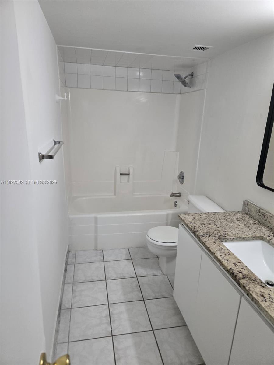North Miami Condo: 13499 Biscayne Boulevard