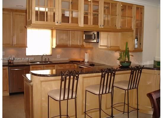 Coral Gables Condo: 809 Almeria Avenue