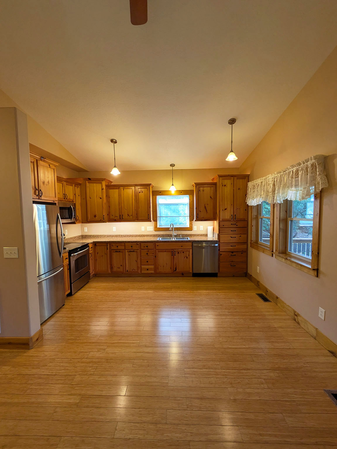 Cedar Mountain House: 291 Leamon Drive