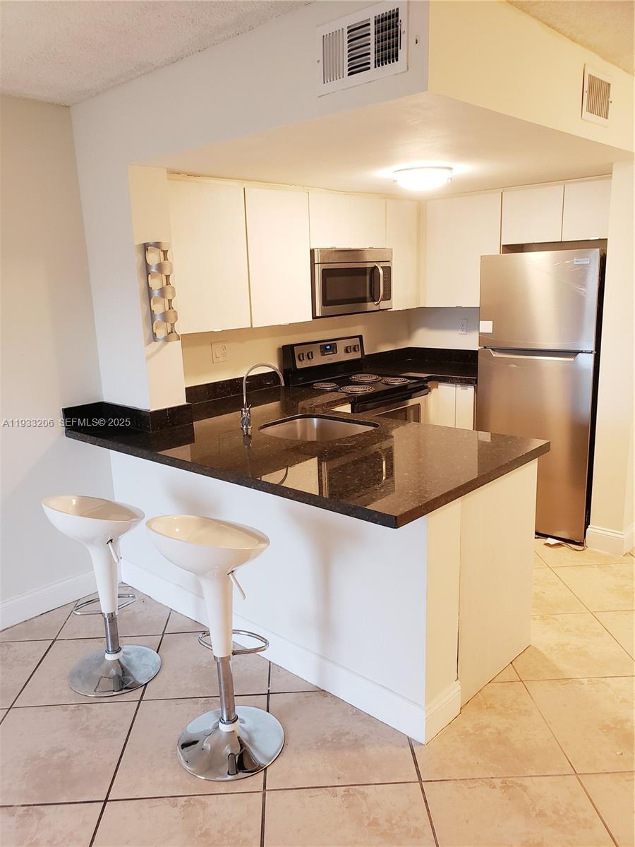 Miami Condo: 8660 Northwest 5th Terrace