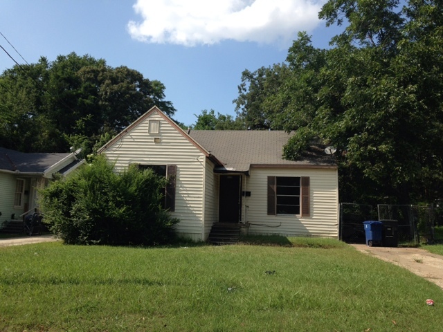 Shreveport House: 2630 Emery St