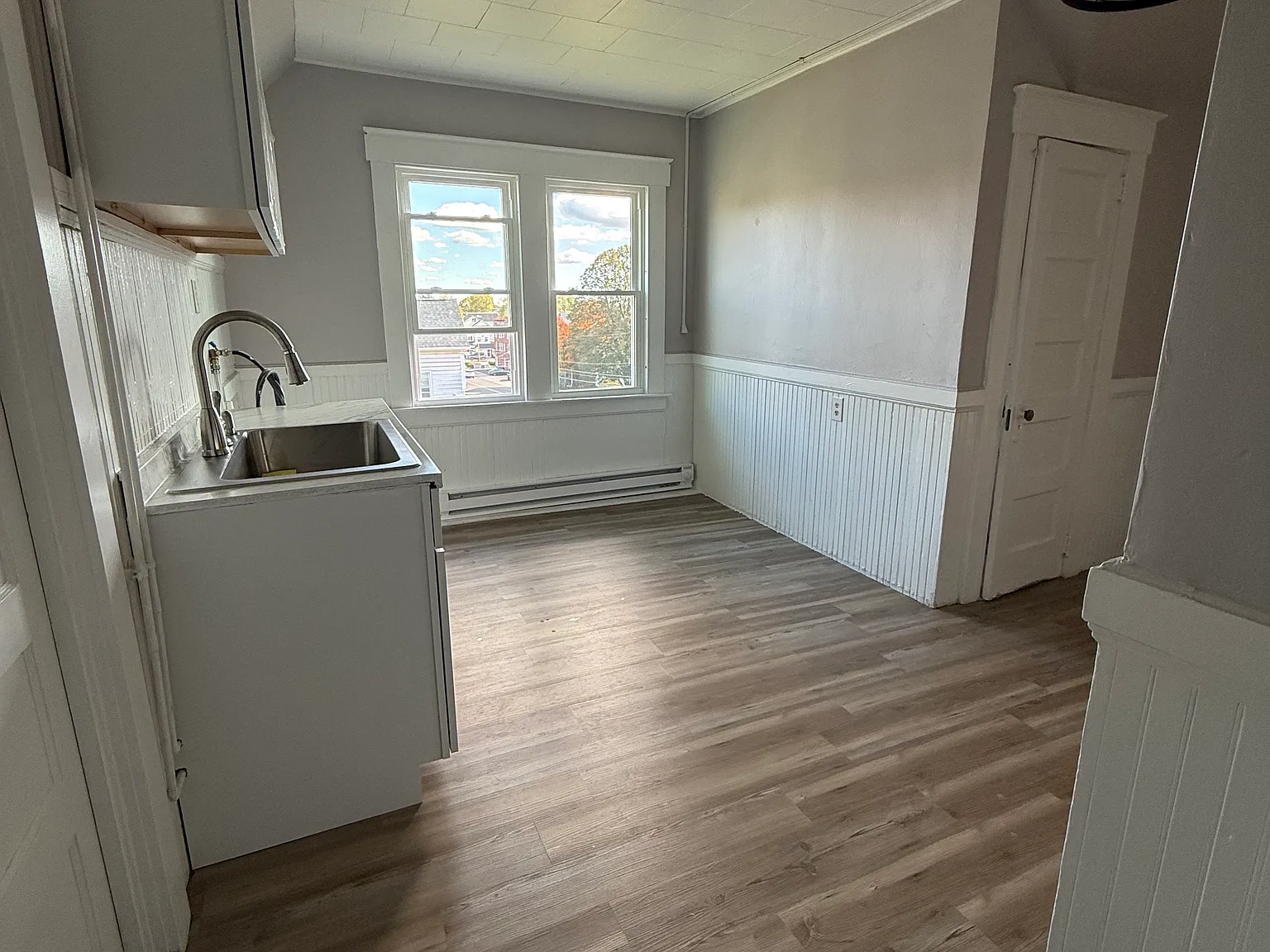 New Britain Condo: 317 Clinton St